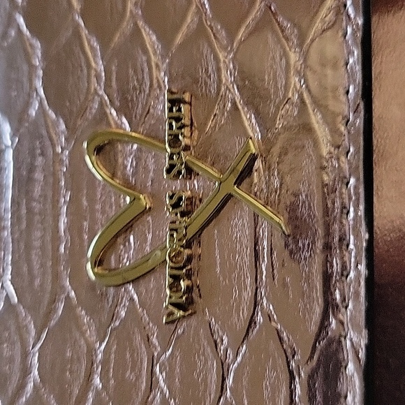 Wallet - Picture 4 of 4